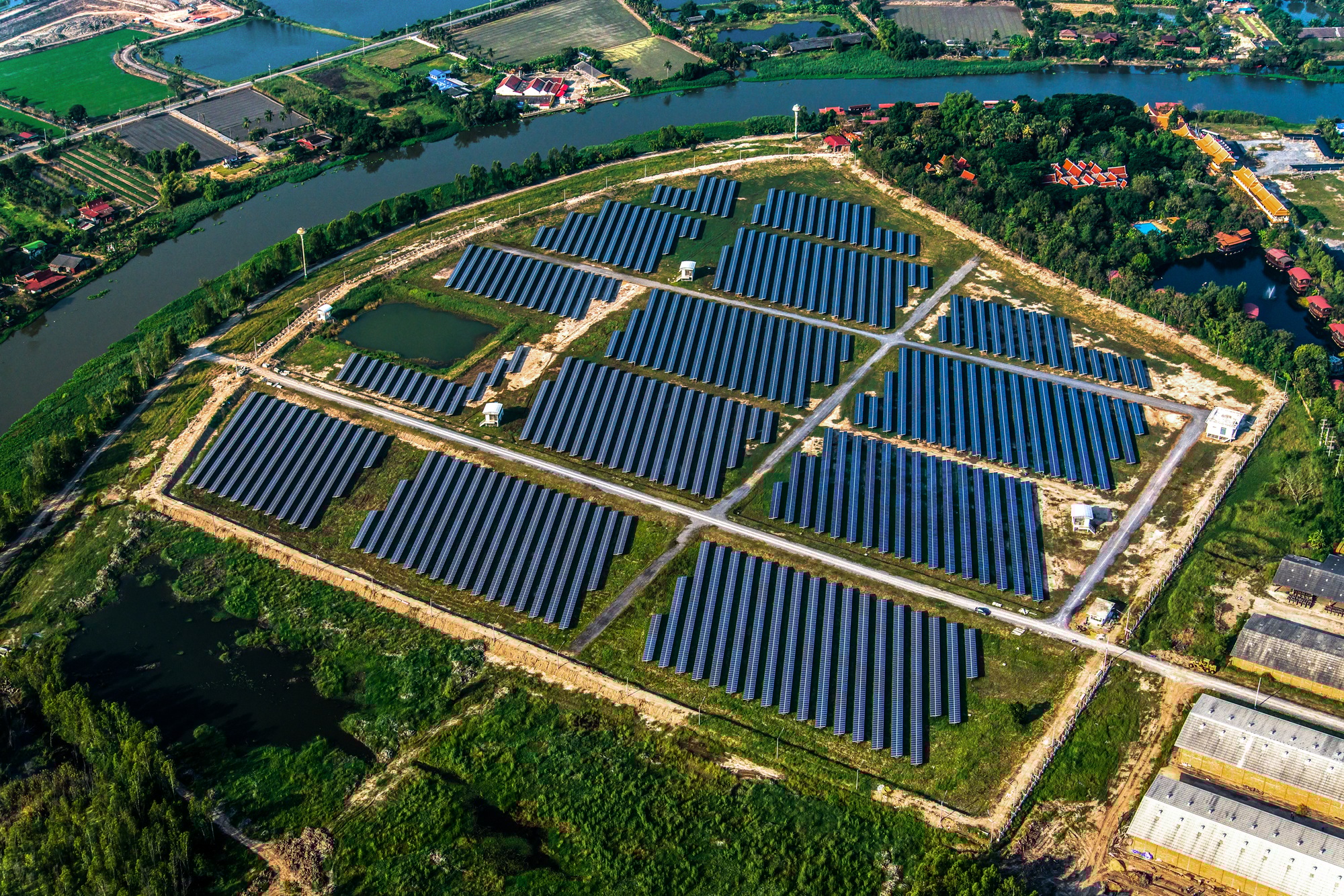 solar-farm-solar-panels.jpg